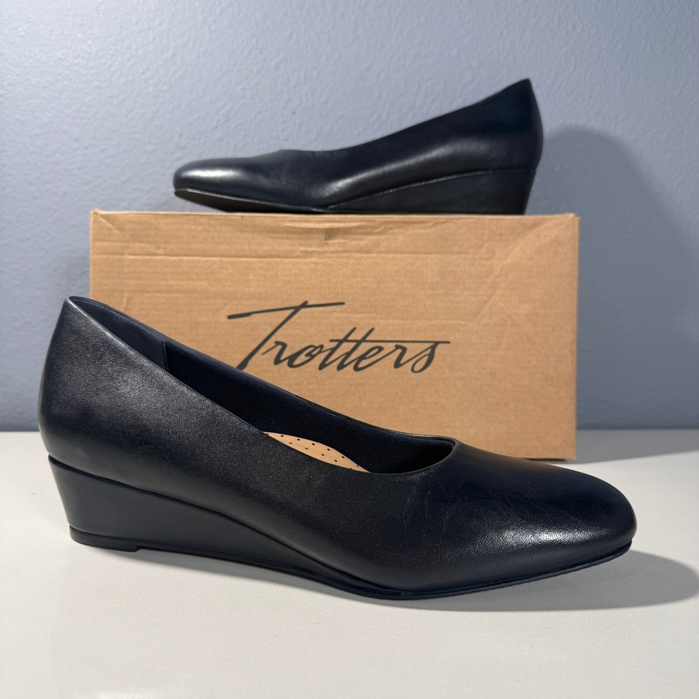 Trotters Denisse Navy Leather Wedge Pumps Womens 9.5 N T2555-400 Round Toe Shoes